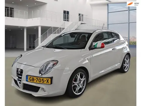 Alfa Romeo MiTo 1.3 JTDm Junior NAVI PSENSOR LEDER CRUISE 2 X SLEUTELS
