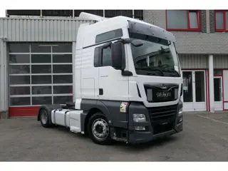 MAN TGX 18.500 XXL | Mega/Lowdeck | Lifting fifth wheel | 577918Km | 2018 | Retarder | 2 Tanks | Ful
