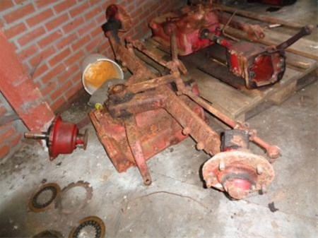 International - 423 353 453 383 vooras