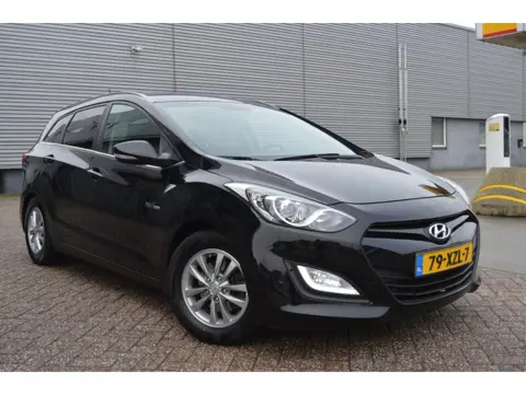 Hyundai I30 Wagon 1.6 CRDi Business Edition bj12 airco navi full