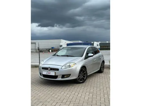 Fiat Bravo 1.4 T-Jet Sport CRUISE - CARPLAY - 150PK