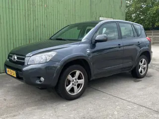Toyota RAV4 2.2 D-CAT Linea Sol