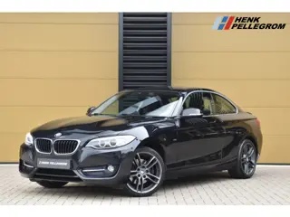 BMW 2 Serie Coupé 220i Executive * Sportstoelen * Sportline * M-Stuurwiel * 18inch lm *