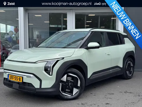 Kia EV3 Plus 81.4 kWh Dodehoeksensor | Stoel/stuurverwarming | Parkeersensor voor en achter | Achter