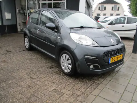 Peugeot 107 1.0 Active (bj 2013)