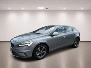 Volvo V40 Volvo 2.0 D2 R-Design Automaat | Uniek lage km-stand | Navi | Climate | LED