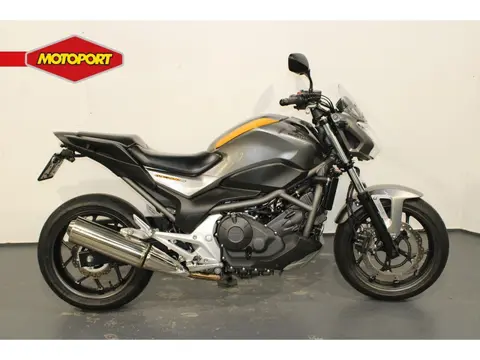 Honda NC700SA (bj 2012)