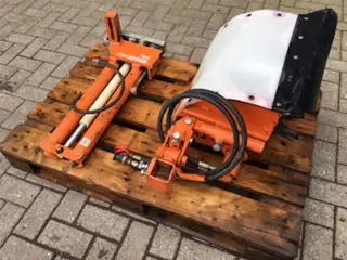 Braun poetser en hydr. cilinder van wortelsnijder