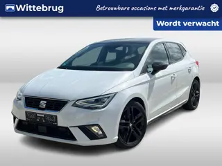 SEAT Ibiza 1.0 TSI 110pk FR Black Edition Panoramadak / Navigatie High / Alcantara / LED / Camera / 