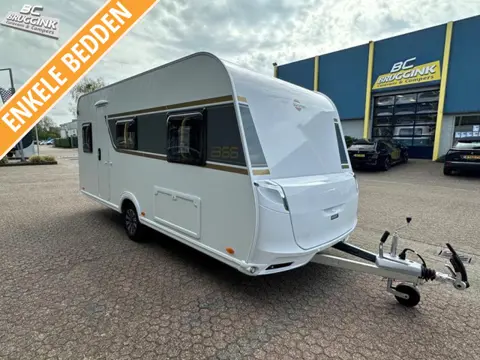 Bürstner B66 490 TL ENKELE BEDDEN - 1.700 KG