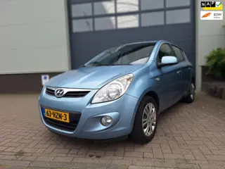 Hyundai I20 | 1.4i DynamicVersion | Volledig onderhouden | Airco | Trekhaak |