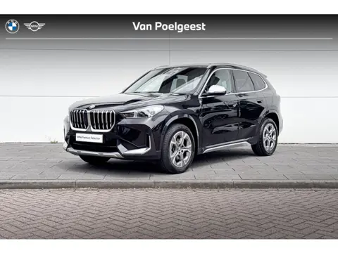 BMW X1 sDrive18i  | Panoramadak | xLine | Travel Pack | Premium Pack
