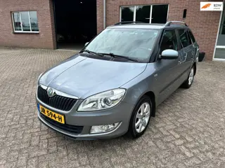 Skoda Fabia Combi 1.2 TSI Elegance // APK 31-1-2027 !!