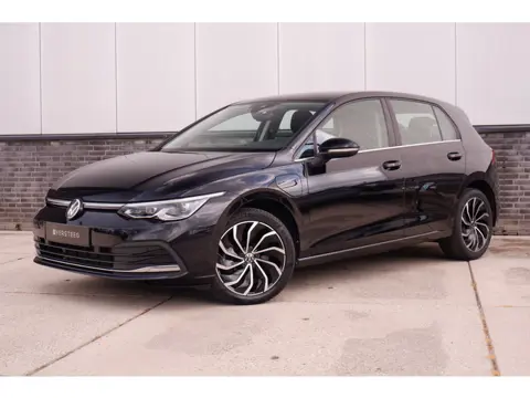 Volkswagen Golf 1.4 eHybrid Style | Carplay | Camera | Memory | Navi | Sfeerverlichting | LED | IQ-L