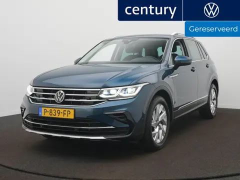 Volkswagen Tiguan 1.5 TSI Elegance Automaat - IQ light - Park Assist- Navigatie - Camera - ACC - Sid