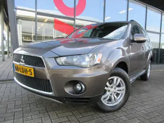 Mitsubishi Outlander 2.0 Intro Edition AUTOMAAT | DEALER ONDERHOUDEN | NAVIGATIE | 118.059 KM NAP |