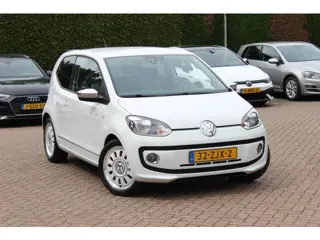 Volkswagen up! 1.0 high up! BlueMotion / Navigatie / Parkeerhulp achter / Cruise Control / 16'' / Bl