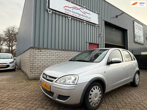 Opel Corsa 1.2-16V Cosmo