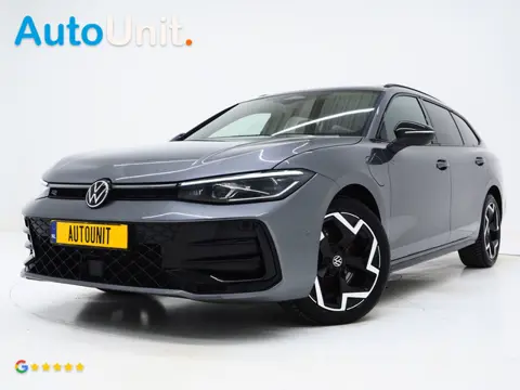 Volkswagen Passat Variant 1.5 eHybrid R-Line | Vol Leder | Panoramadak | Stoelventilatie | Harman/Ka