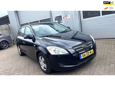 Kia Cee'd 1.4 X-tra 2008-NAP-Airco-Trekhaak-APK april 2027