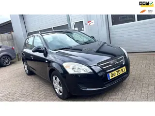 Kia Cee'd 1.4 X-tra 2008-NAP-Airco-Trekhaak-APK april 2027