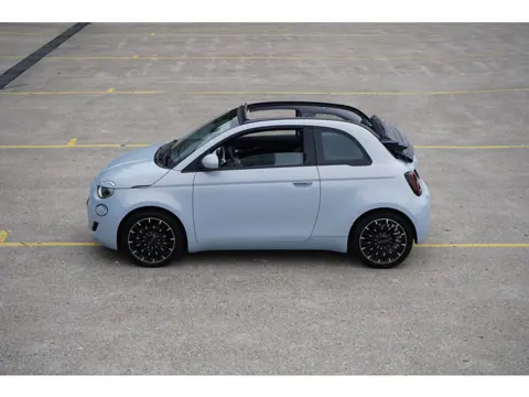 Fiat 500 C Icon 42 kWh Cabriolet 118PK Apple CarPlay