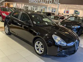 Alfa Romeo Giulietta 1.4 T Distinctive Airco, Trekhaak, Stuurbekrachtiging