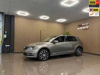 Volkswagen Golf 1.4 TSI Highline Cup edition * Automaat / Panorama dak / Trekhaak / 17 inch LM / Vol
