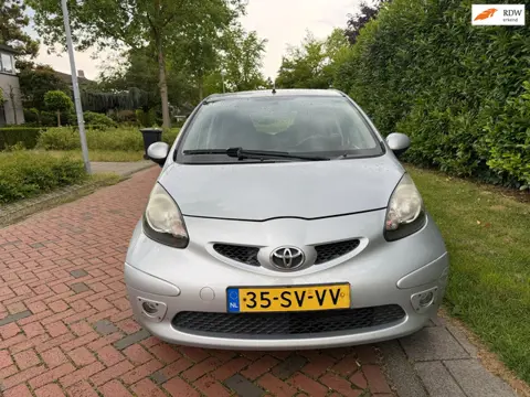 Toyota Aygo 1.0-12V Sport, Airco, Dealer onderhouden, APK 01-08-2027.