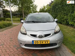 Toyota Aygo 1.0-12V Sport, Airco, Dealer onderhouden, APK 01-08-2027.