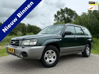 Subaru Forester 2.0 AWD | Clima | Trekhaak | Stoelverwarming | Nieuwe Distributie! | 15" Velgen + 4S