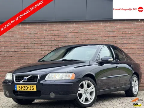 Volvo S60 2.5T DRIVERS EDITION | NL-AUTO! | LEER | TREKHAAK!