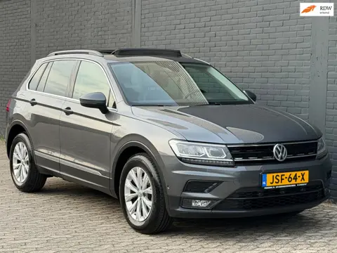 Volkswagen TIGUAN 1.5 TSI ACT Highline LEER PANO NAVI CAMERA 360 CLIMA CRUISE