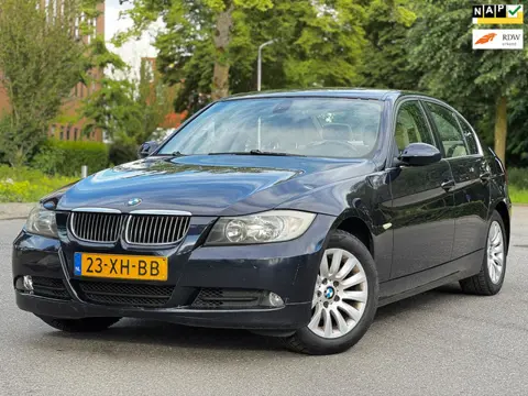 BMW 3-serie 320i High Executive