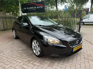 Volvo V40 1.6 T3 Momentum Camera Airco Cruise-con