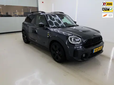 Mini Countryman 1.5 Cooper S E ALL4+Pano-dak+volleder+19"Lmv+Elek-Klep+Trim/Serious-Pakket+camera+na