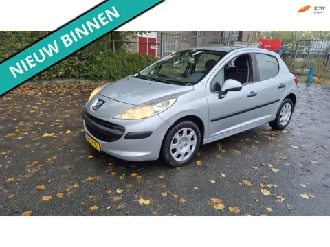 Peugeot 207 1.4-16V XR LEUKE AUTO