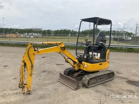 Komatsu PC14R-3HS (bj 2021)