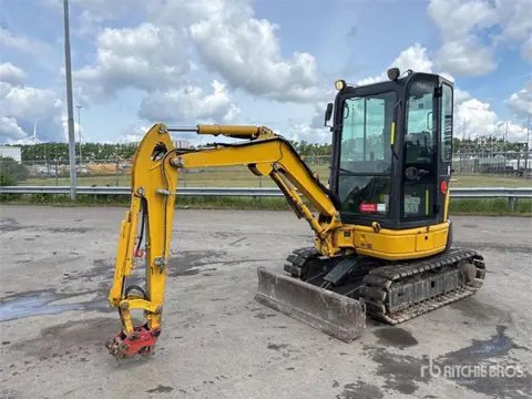 Komatsu PC26MR-3 (bj 2021)