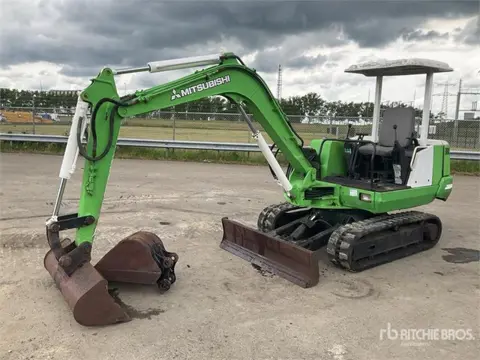 Mitsubishi MM 30 Mini Excavator