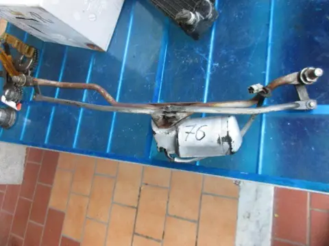 Wiper motor with mechanism Bmw 2002