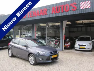 Ford Focus 1.0 EcoBoost Titanium zeer nette auto met nieuwe apk met trekhaak