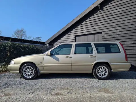 Volvo V70 2.4 T Comfort (bj 1999)