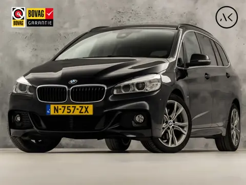 BMW 2 Serie 220i M Sport High Executive 7 Persoons 192Pk Automaat (NAVIGATIE, M PAKKET, TREKHAAK, LE