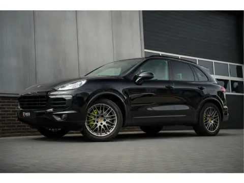 Porsche Cayenne 3.0 S 417 pk E-Hybrid Platinum Edition Sport-Chrono / Facelift/ NL-Auto/ Dealer.Ond/