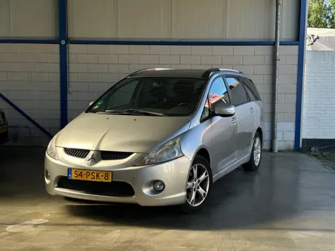 Mitsubishi Grandis 2.4-16V Limited