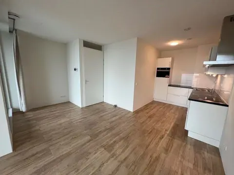 Woning aan de Radarweg te Amsterdam