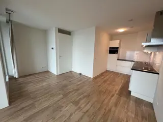 Woning aan de Radarweg te Amsterdam