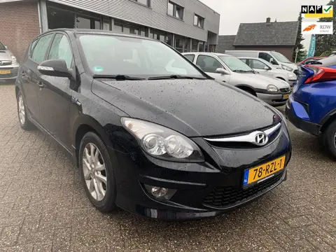 Hyundai I30 1.4i i-Motion !! KOOPJE !! € 3450.- 2011 5 drs. 1 JR. APK