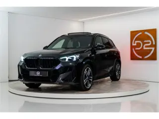 BMW X1 xDrive30e M-Sport 326PK | Pano | Harman/Kardon | HUD | Sfeer | Keyless | Massage VOL! 12 MND 